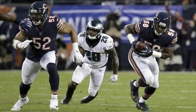 Roquan Smith’s contract impasse puts Bears GM Ryan Poles in tough spot