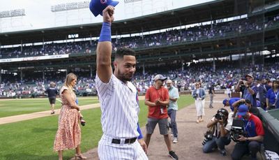 Willson Contreras says goodbye to Cubs fans, Wrigley Field. Will this ever make sense?