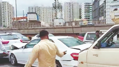 Bengaluru: Four vehicles damaged as parked patrol car sparks chain accident