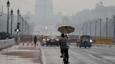 Delhi Weather: IMD forecasts cloudy sky, light rain in the city