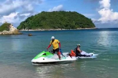 Tourist found dead on rocks below viewpoint in Phuket