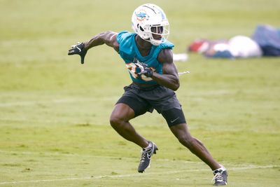 Dolphins signing CB Tino Ellis after USFL season