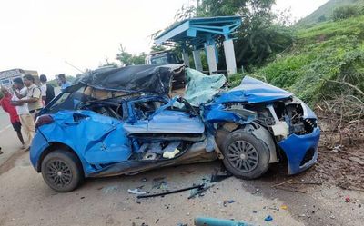 Andhra Pradesh: Three killed, three others injured in road accident in Kurnool