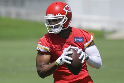 WATCH: Chiefs WR JuJu Smith-Schuster’s diving catch at training camp