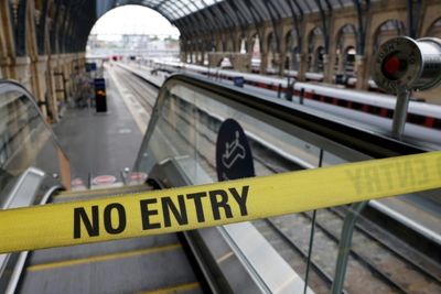 Fresh nationwide rail strikes hit UK