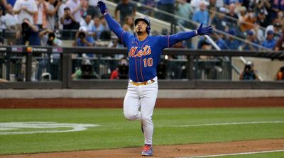 Mets’ Escobar Hits First Inning HR After Promising Young Fan Bat (Video)