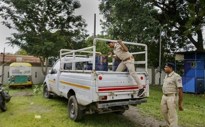 Death toll reaches 42 in Gujarat hooch tragedy