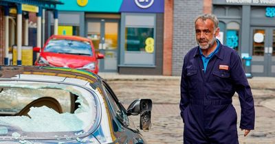 ITV Coronation Street fans can't handle the stress during 'weird' episode as Kevin loses it