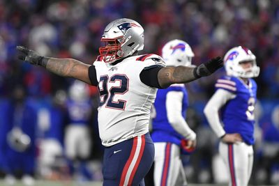 Patriots agree to contract extension with DT Davon Godchaux