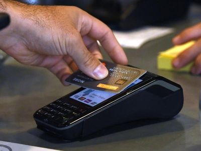 PM defends scrapping cashless welfare card