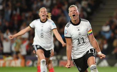 Popp powers Germany past France, into Euro 2022 final