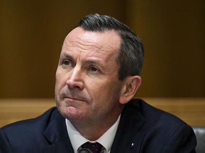 WA premier backs ministers after mis-steps