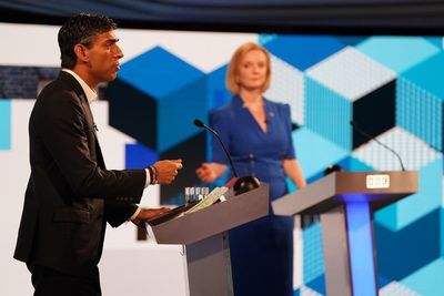 Truss and Sunak seek to woo northern Tory voters at Leeds hustings