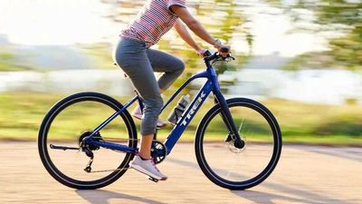 Trek Introduces Two Affordable Commuter-Focused Electric Bicycles