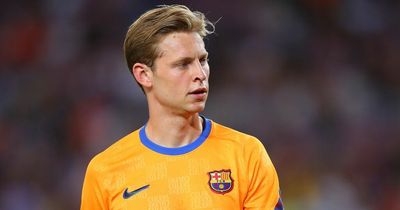 Frenkie de Jong told he is being ‘extorted’ by Barcelona amid Manchester United transfer chase