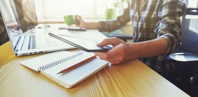 Few Australians have the right to work from home, even after COVID. Here's how that could change