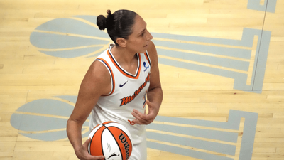 Taurasi Becomes First WNBA Player With 30-Point Game at Age 40