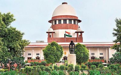 AIADMK leadership row: SC asks Madras HC to decide OPS faction plea against party meet, orders status quo