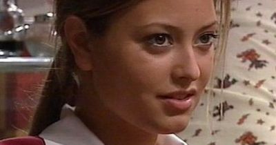 Natalie Imbruglia and Holly Valance have barely aged as they unite for Neighbours finale