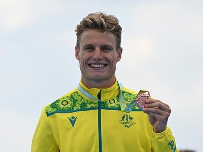 Australian triathlete Hauser wins bronze
