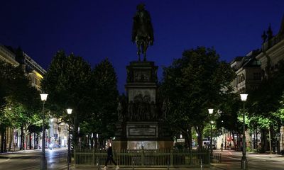 Doors shut, ties ditched: what are EU countries doing to save energy?