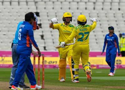 Ashleigh Gardner rescues Commonwealth Games favourites Australia against India