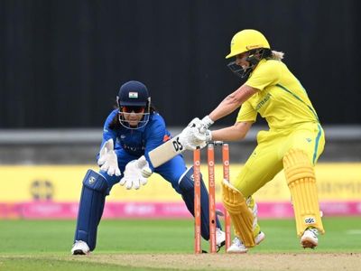 Gardner, Harris combine as Aust beat India
