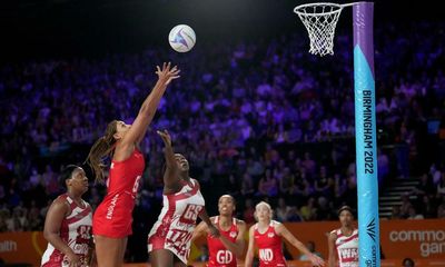 England begin Commonwealth Games netball title defence with easy victory