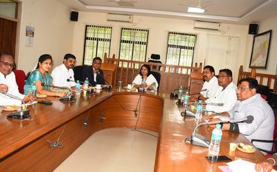 ‘Encourage people to link voter identity card with Aadhaar’