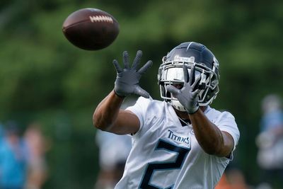 Titans’ Caleb Farley, Robert Woods formed a bond during ACL rehab