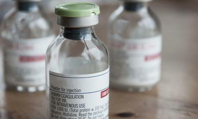 Infected blood inquiry: victims should receive £100,000 each ‘without delay’