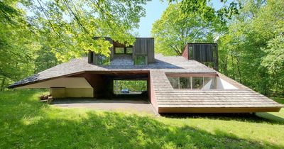 Inside incredible 'Star Wars spaceship' house on sale for £519,000