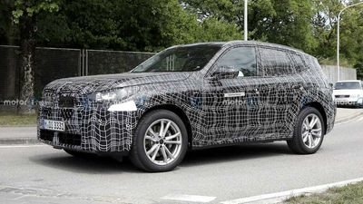 New BMW X3 Plug-In Hybrid Spied Up Close With Standard Model