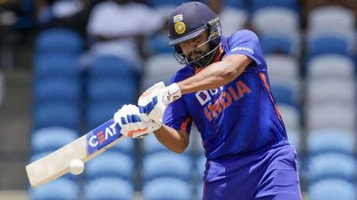 1st T20I: Rohit half-century, Karthik cameo take India to 190 for 6 against Windies