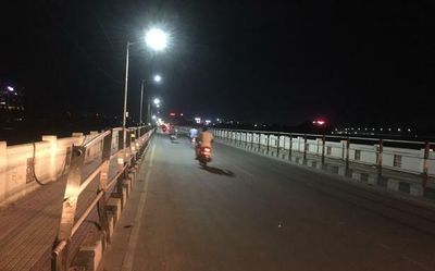 Faulty streetlights on Palar bridge in Vellore repaired