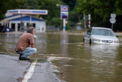 Death toll rises in Kentucky flooding as rescue efforts continue