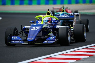 W Series Hungary: Powell takes pole, Chadwick down in fifth