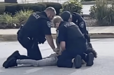 Horrifying video shows police repeatedly punching teen in Illinois