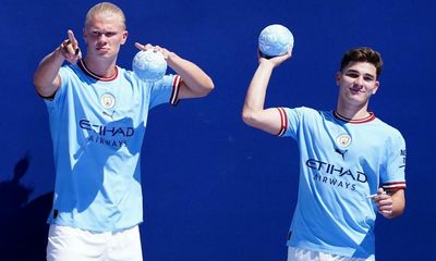 Guardiola backs new strike duo Haaland and Álvarez to fire City to more glory