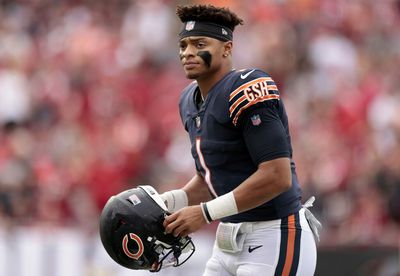 An adorable Bears fan wanted to show Justin Fields he’s just like him: ‘I even got a headband on!’