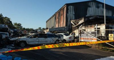 Kooragang fire destroys car wrecking yard