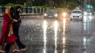 Patchy rain in parts of Delhi, intensity to drop over weekend
