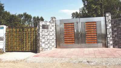 Farmhouses ‘illegal’, raze them in a week, Noida tells owners