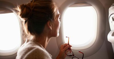 Passenger splits opinion after refusing to close window blind while on a flight