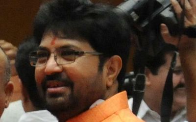 Sena leader Arjun Khotkar joins Shinde camp, says ‘compelled by circumstances’