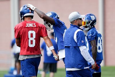 Giants offense looks modernized but sluggish early in camp