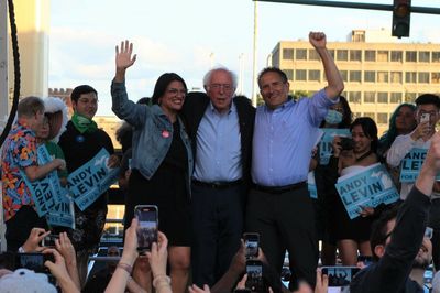 US elections: Bernie Sanders campaigns for Michigan progressives