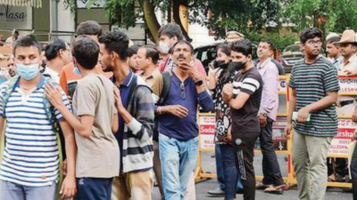 Students protest as repeaters ranked only on Karnataka CET score basis