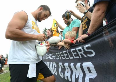 Steelers training camp: Huge turnout for last practice before pads go on