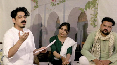 Lucknow: Urdu poetry, sounds of Saavan add to Bahaar at festival